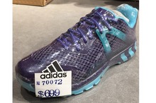 adidasƷ¿D70072_HK