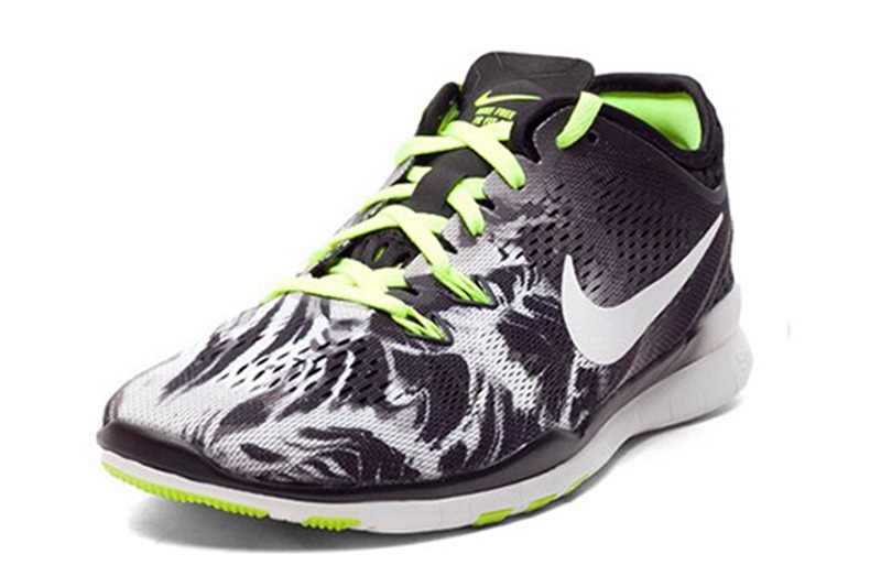 nike 704695