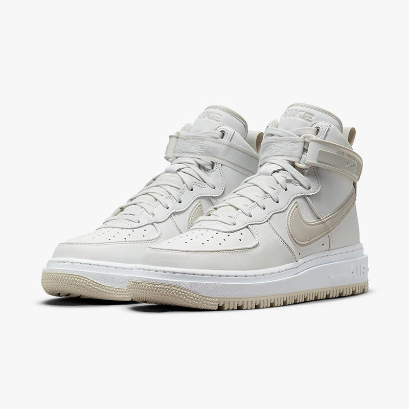 nike da0418 100