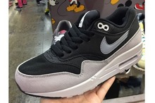 2015nike¿599820-012_HK
