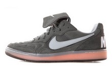 2014nike¿631689-018
