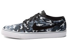 2014nike¿631697-401
