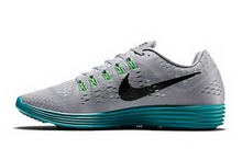 2015nike¿705461-009