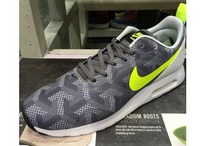 2015nike¿718895-007_HK
