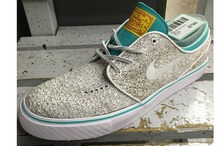 2014nike¿725074-110_HK