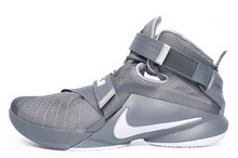 2015nike¿749420-003