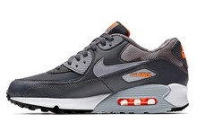 2015nike¿749817-018