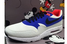 2015nike¿819476-104_HK
