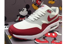 2015nike¿819476-106_HK