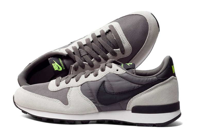 ebay nike internationalist